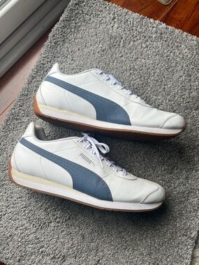Puma Men’s White Sneakers with Blue Stripe